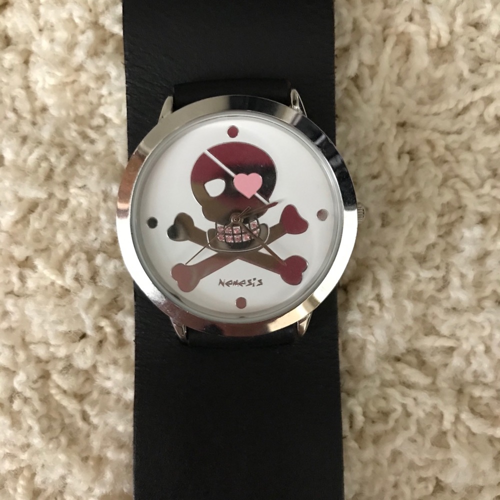 Skull and crossbones watch